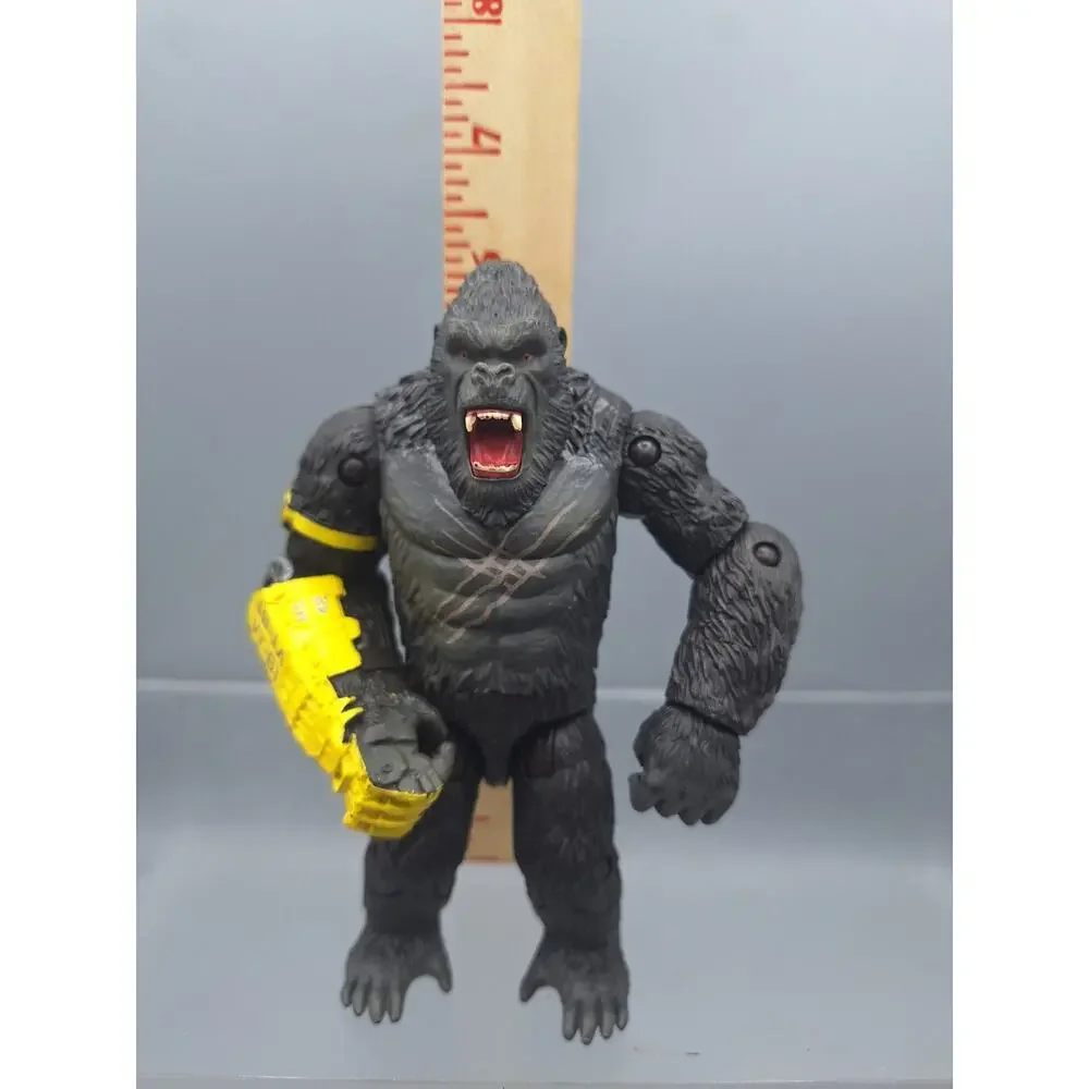 Godzilla x Kong~ Kong with B.E.A.S.T. Glove~Monsterverse~Action Figure~6 Inch
